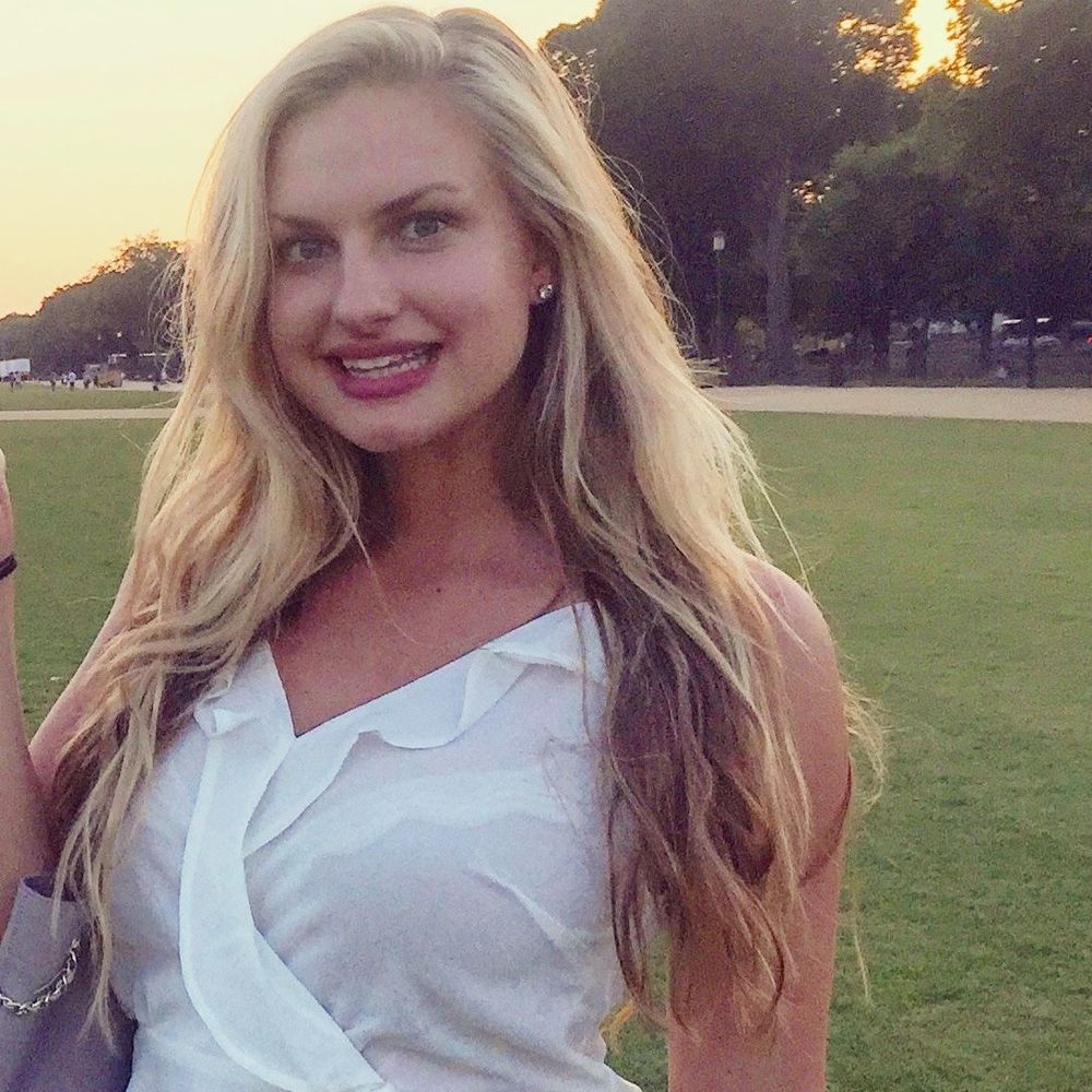 Meet your Posher, Kayla